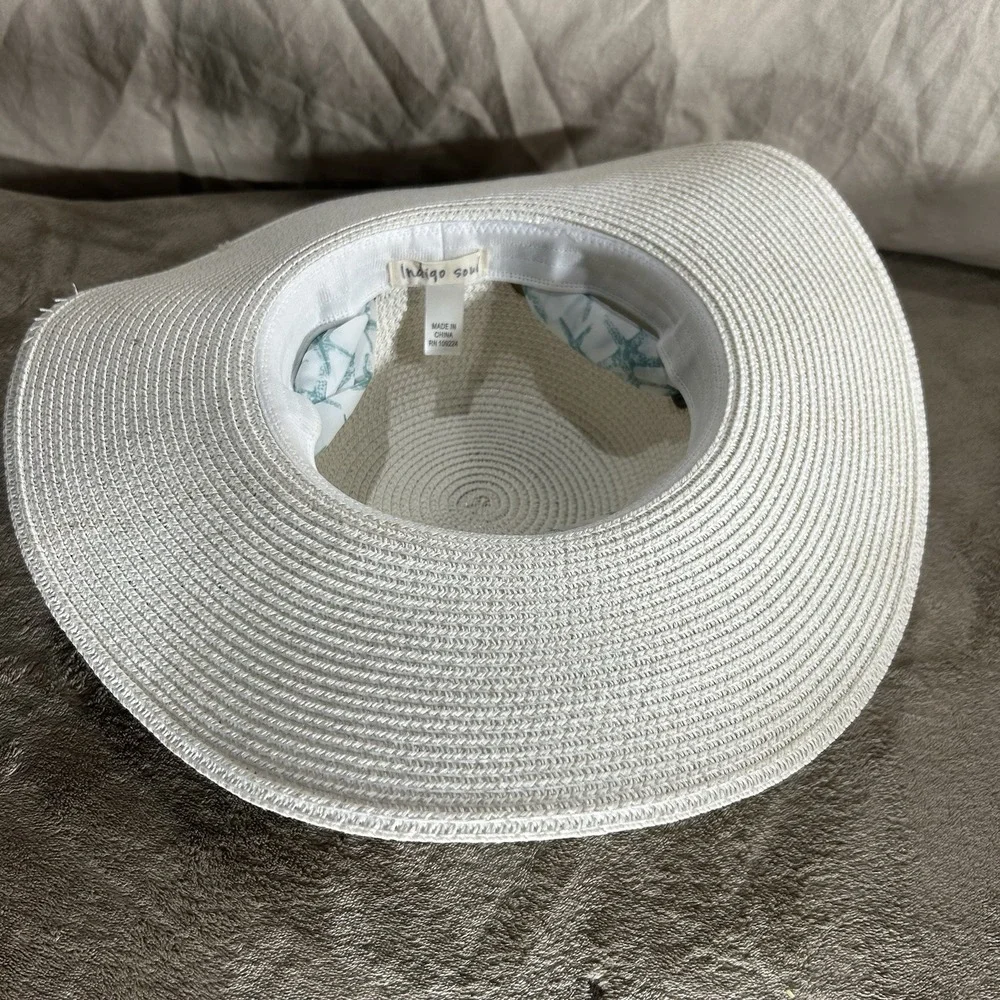 Indigo Soul Women's White Straw Sun Hat with Starfish Scarf Detail
